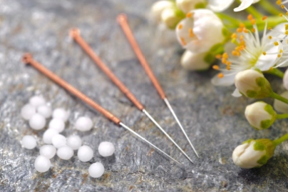 alternative medicine with acupuncture and homeopathic herbal pills